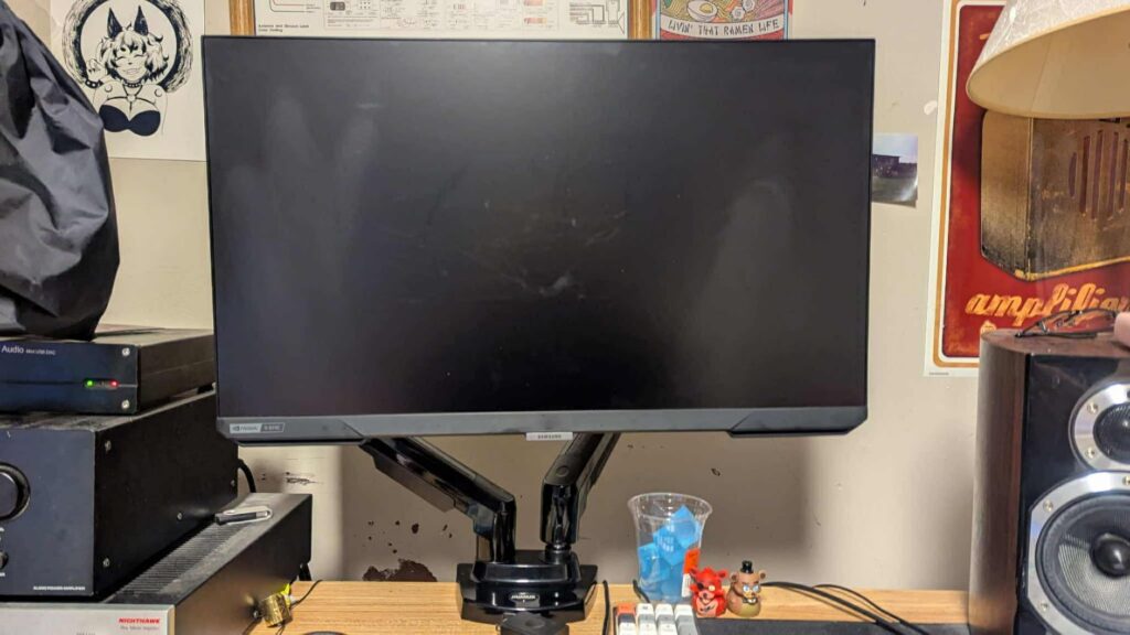 HUANUO Dual Monitor Stand - Full Adjustable Monitor Desk Mount Swivel Vesa Bracket with C Clamp, Grommet Mounting Base for 13 to 32 Inch Computer Screens - Each Arm Holds 4.4 to 19.8lbs - Customer Photo 4