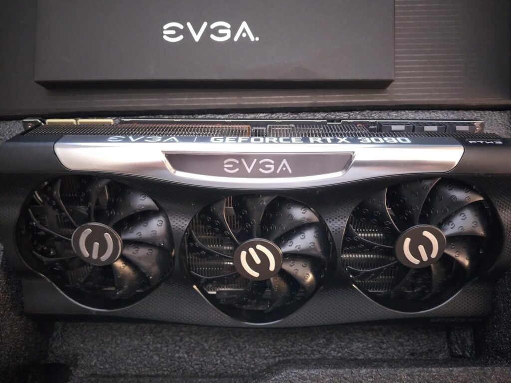 EVGA GeForce RTX 3090 FTW3 Ultra Gaming, 24GB GDDR6X, 10496 CUDA Cores, 1800MHz Boost Clock, 3x Fans, ARGB LED, Metal Backplate, PCIe 4, HDMI, DisplayPort, Desktop Compatible - Customer Photo 1