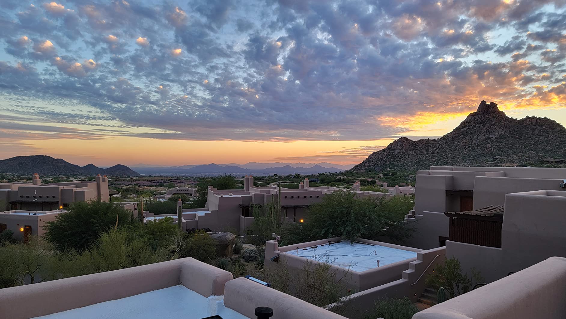 OnePlus 10 Pro, 5G Android Smartphone, 8GB+128GB, U.S. Unlocked, Triple Camera co-Developed with Hasselblad, Volcanic Black - Customer Photo 2