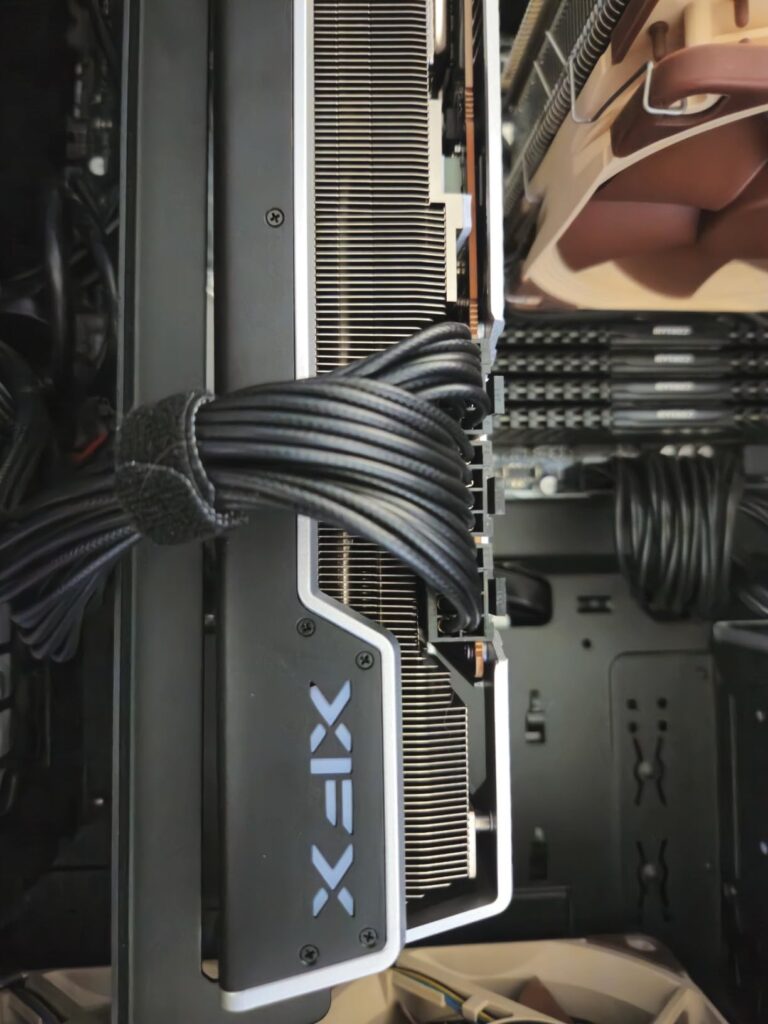 XFX Radeon RX 7900XT Gaming Graphics Card with 20GB GDDR6, AMD RDNA 3 RX-79TMBABF9 - Customer Photo 1