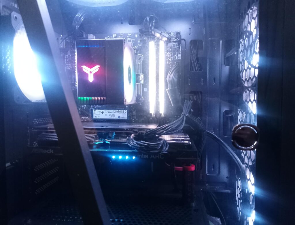 ASRock Intel Arc A770 Graphics Phantom Gaming 16G OC 2200 MHz 17.5 Gbps 256-bit GDDR6 7680x4320 DisplayPort HDMI 0dB Silent Cooling Video Card Customer Review ASRock Intel Arc A770 Graphics Phantom Gaming 16G OC 2200 MHz 17.5 Gbps 256-bit GDDR6 7680x4320 DisplayPort HDMI 0dB Silent Cooling Video Card - Customer Photo 1