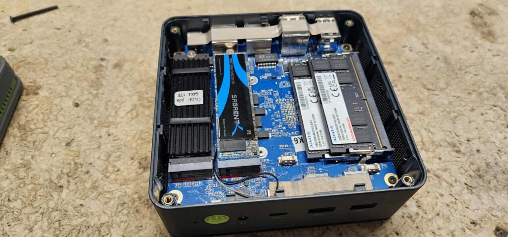 GMKtec Mini PC Gaming, K6 AMD Ryzen 7 7840HS Dual NIC LAN 2.5Gbps Desktop Computer, 32GB DDR5 (16GB*2) 1TB PCIe4.0 SSD, USB4.0, HDMI, DP, USB-C, WiFi 6E, BT 5.2 - Customer Photo 2