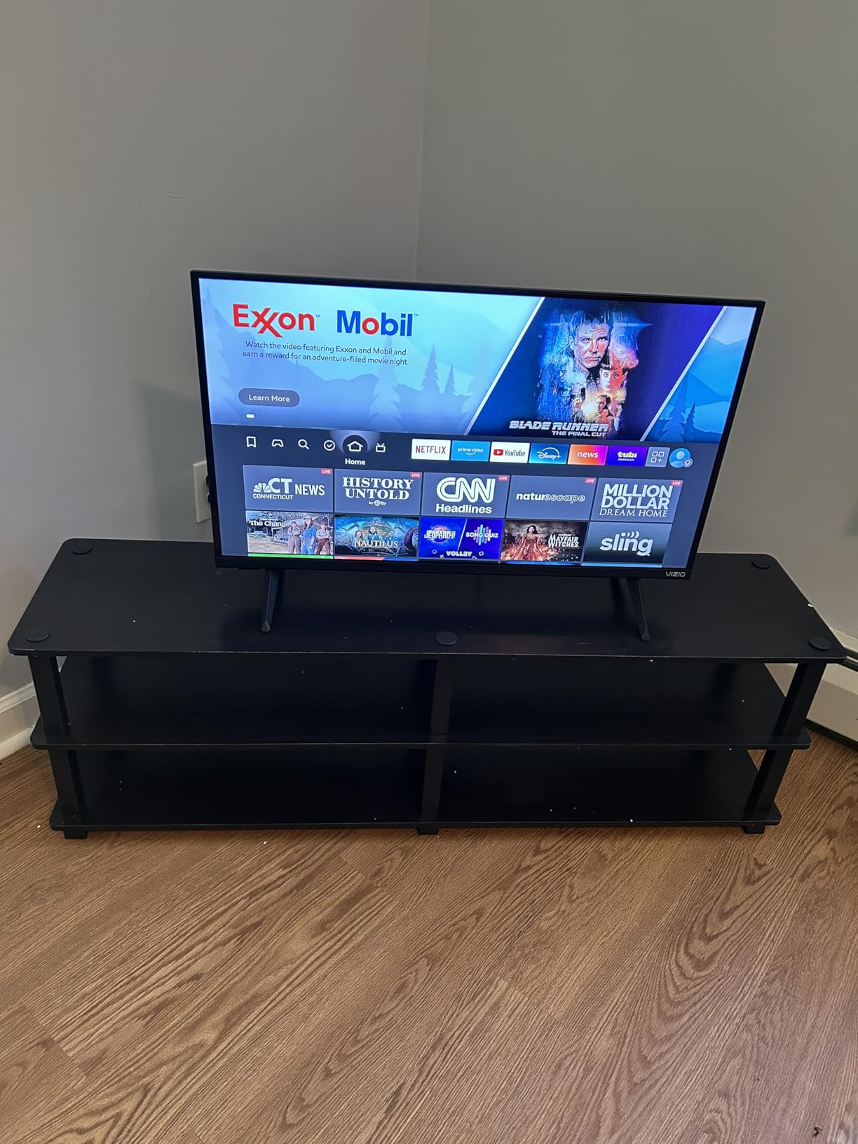 VIZIO 40-inch Full HD 1080p Smart TV with DTS Virtual: X, Alexa Compatibility, Google Cast Built-in, Bluetooth Headphone Capable, (VFD40M-08 New) - Customer Photo 1
