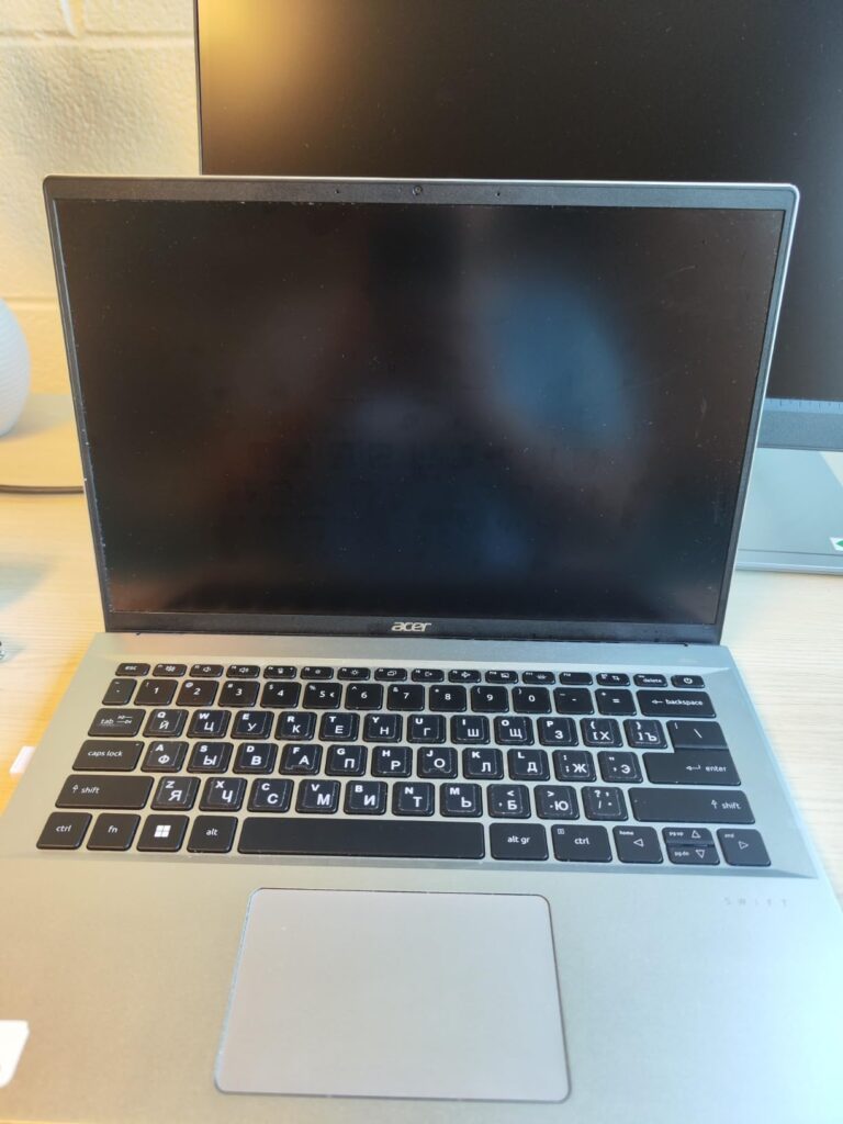 Acer Swift X 14 Laptop | 14.5" OLED 2880 x 1800 120Hz Calman Verified | Unlock AI Experiences | Intel Core Ultra 7 Processor 155H | NVIDIA GeForce RTX 4060 | 16GB LPDDR5X | 1TB SSD | SFX14-72G-77NJ - Customer Photo 2