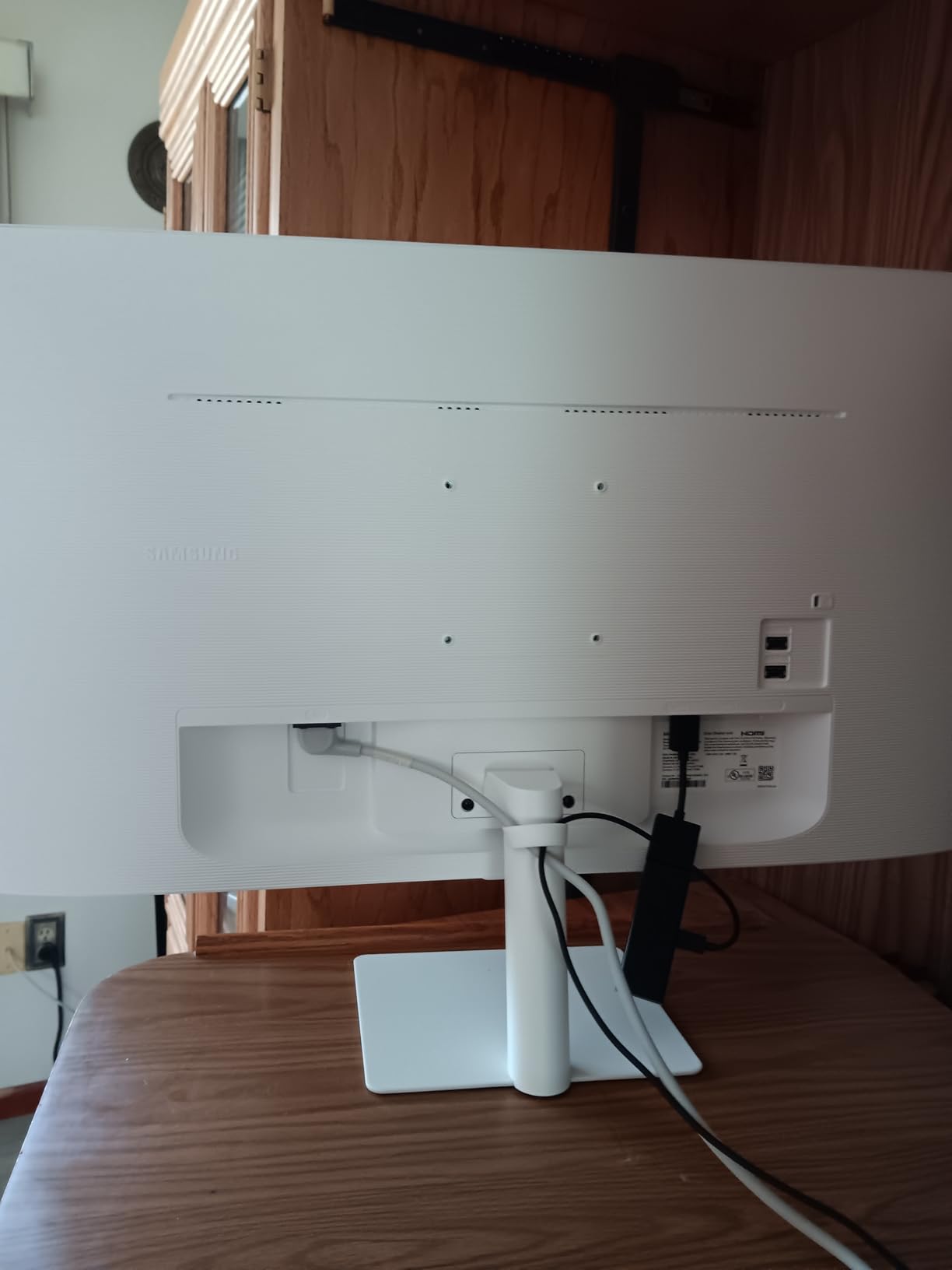 SAMSUNG 32-Inch M5 (M50D) Series FHD Smart Monitor with Streaming TV, Speakers, HDR10, Gaming Hub, Multiple Ports, Workout Tracker, Vision Accessibility Tools, LS32DM500ENXGO, 2024 - Customer Photo 2