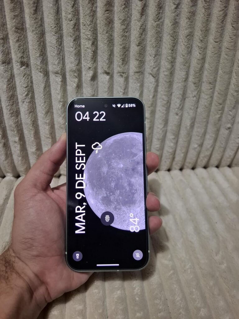 Google Pixel 9 - Unlocked Android Smartphone with Gemini, 24-Hour Battery, Advanced Camera, and 6.3" Actua Display - Obsidian - 128 GB - Customer Photo 2