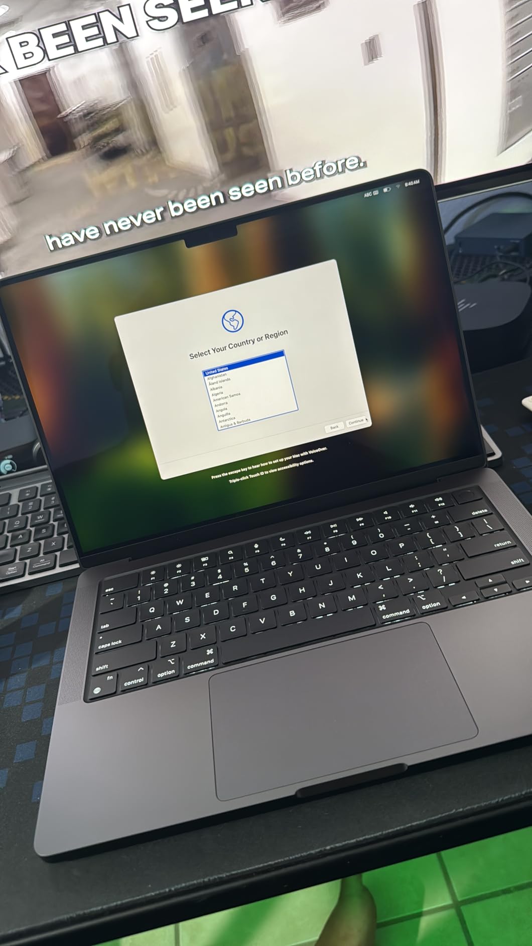 Apple 2024 MacBook Pro Laptop with M4 chip with 10‑core CPU and 10‑core GPU: Built for Apple Intelligence, 14.2-inch Liquid Retina XDR Display, 16GB Unified Memory, 512GB SSD Storage; Space Black - Customer Photo 3