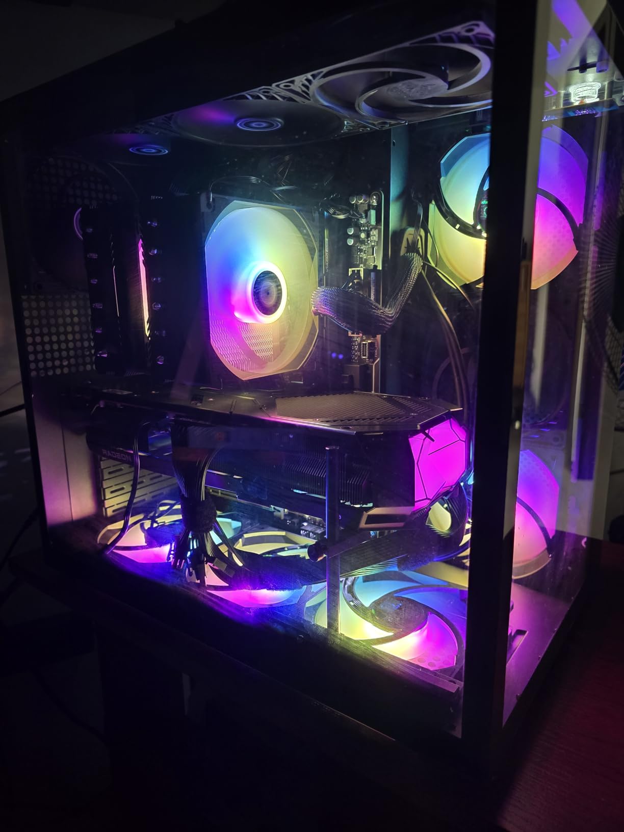 PowerColor Twin Fan AMD Radeon RX 7800 XT 16GB GDDR6 - Customer Photo 2