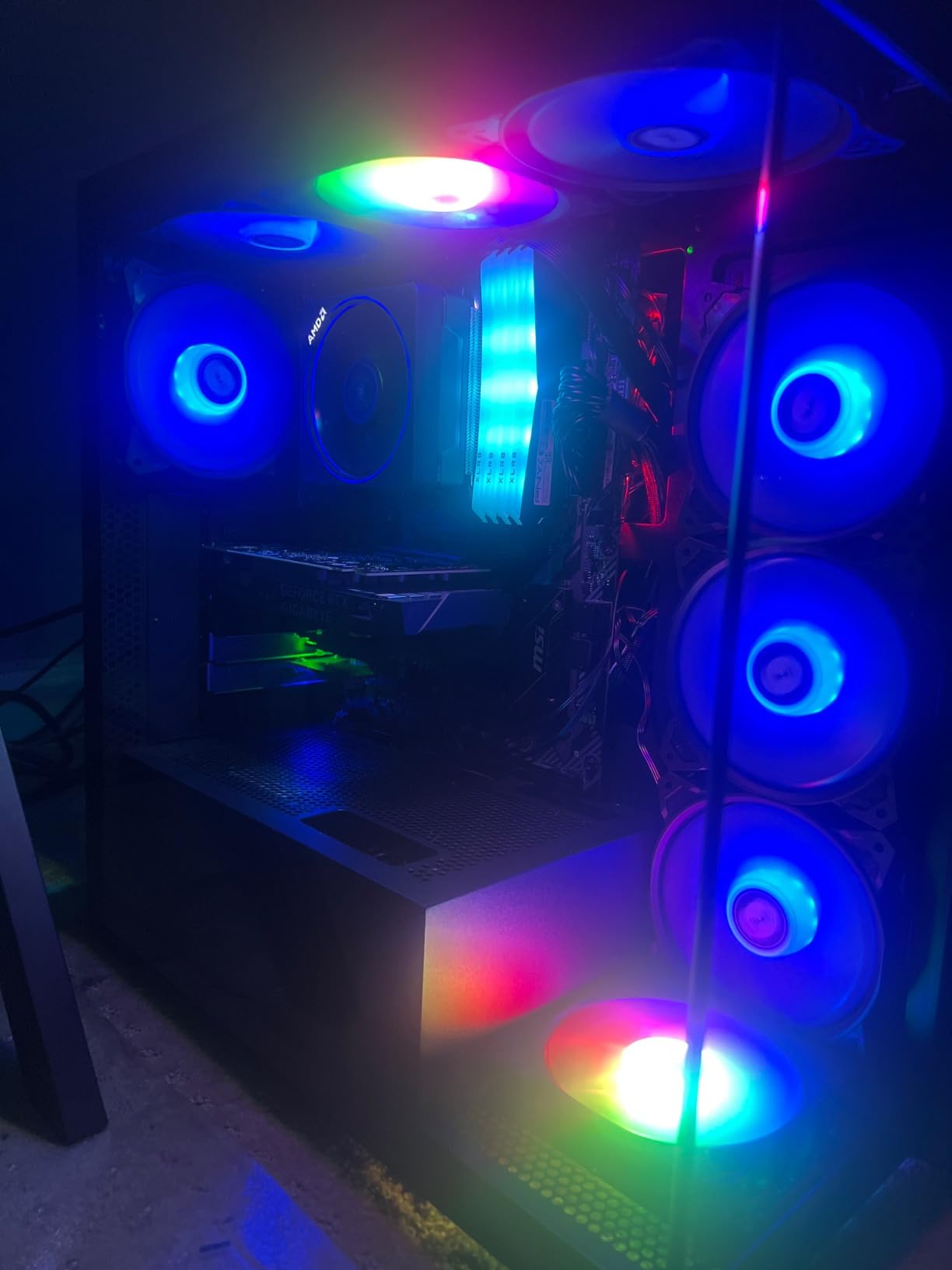 GIGABYTE GeForce RTX 3050 WINDFORCE OC V2 6G Graphics Card, 2X WINDFORCE Fans, 6GB GDDR6 96-bit GDDR6, GV-N3050WF2OCV2-6GD Graphics Card - Customer Photo 5