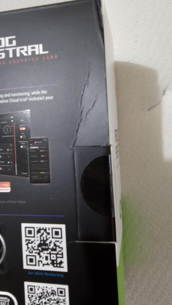 ASUS ROG Astral GeForce RTX™ 5090 OC Edition Gaming Graphics Card (PCIe® 5.0, 32GB GDDR7, HDMI®/DP 2.1, 3.8-Slot, 4-Fan Design, Axial-tech Fans, Patented Vapor Chamber, Phase-Change GPU Thermal pad) - Customer Photo 2