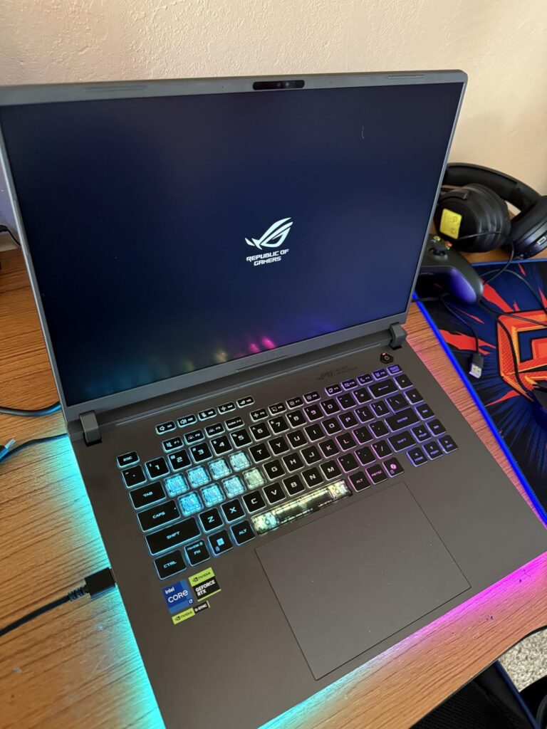 ASUS ROG Strix G16 (2025) Gaming Laptop, 16" ROG Nebula Display 16:10 2.5K 240Hz/3ms, NVIDIA® GeForce RTX™ 5070 Ti GPU, Intel® Core™ Ultra 9 275HX Processor, 32GB DDR5, 1TB SSD, Wi-Fi 7, Win11 Home - Customer Photo 2
