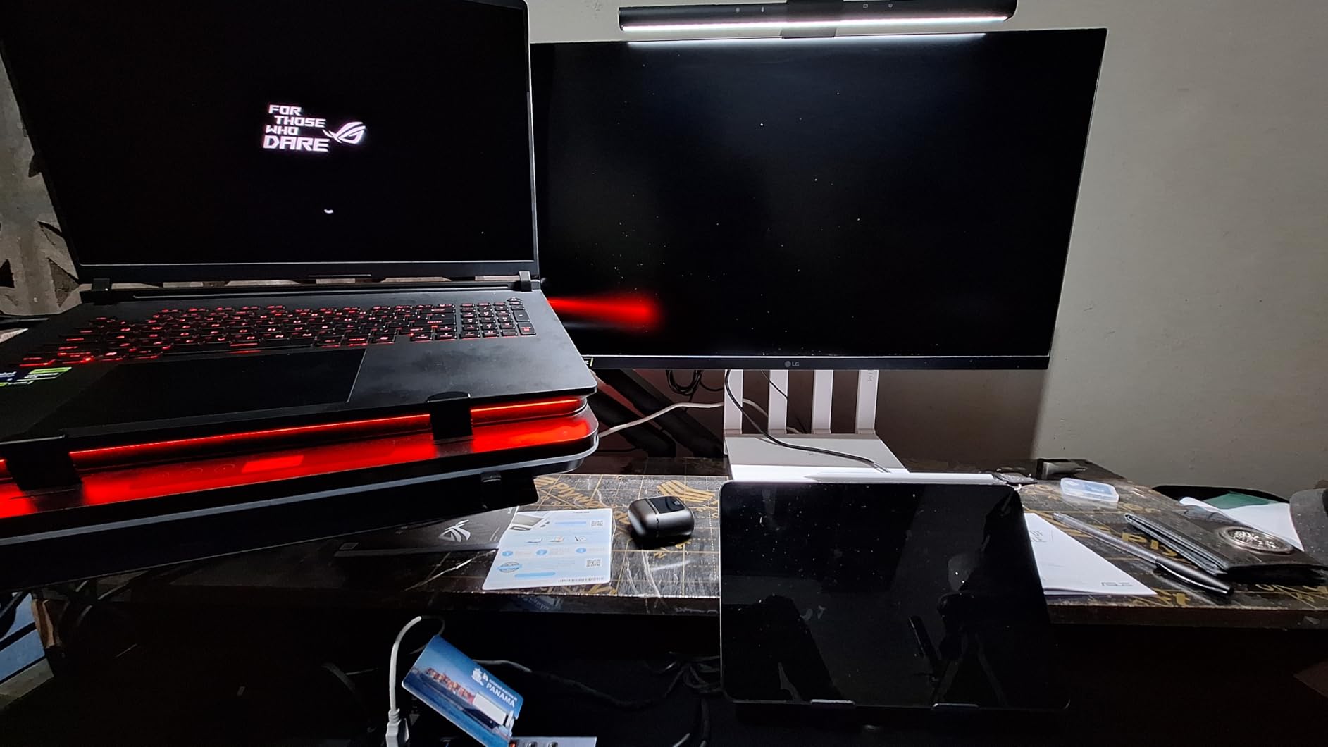 ASUS ROG Strix SCAR 18 (2025) Gaming Laptop, 18