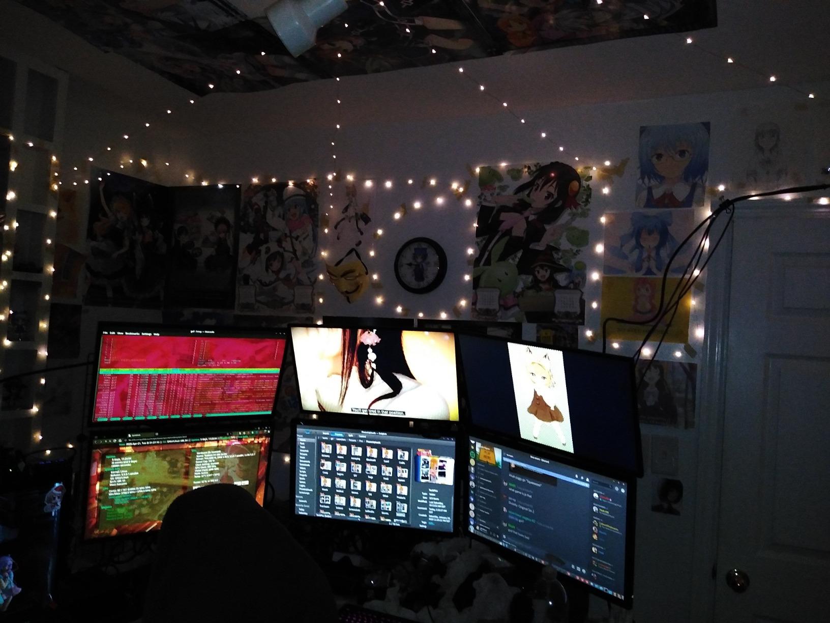 XFX Quicksilver AMD Radeon RX 9070XT White Gaming Edition with 16GB GDDR6 HDMI 3xDP, AMD RDNA 4 RX-97TQICKW9 - Customer Photo 2