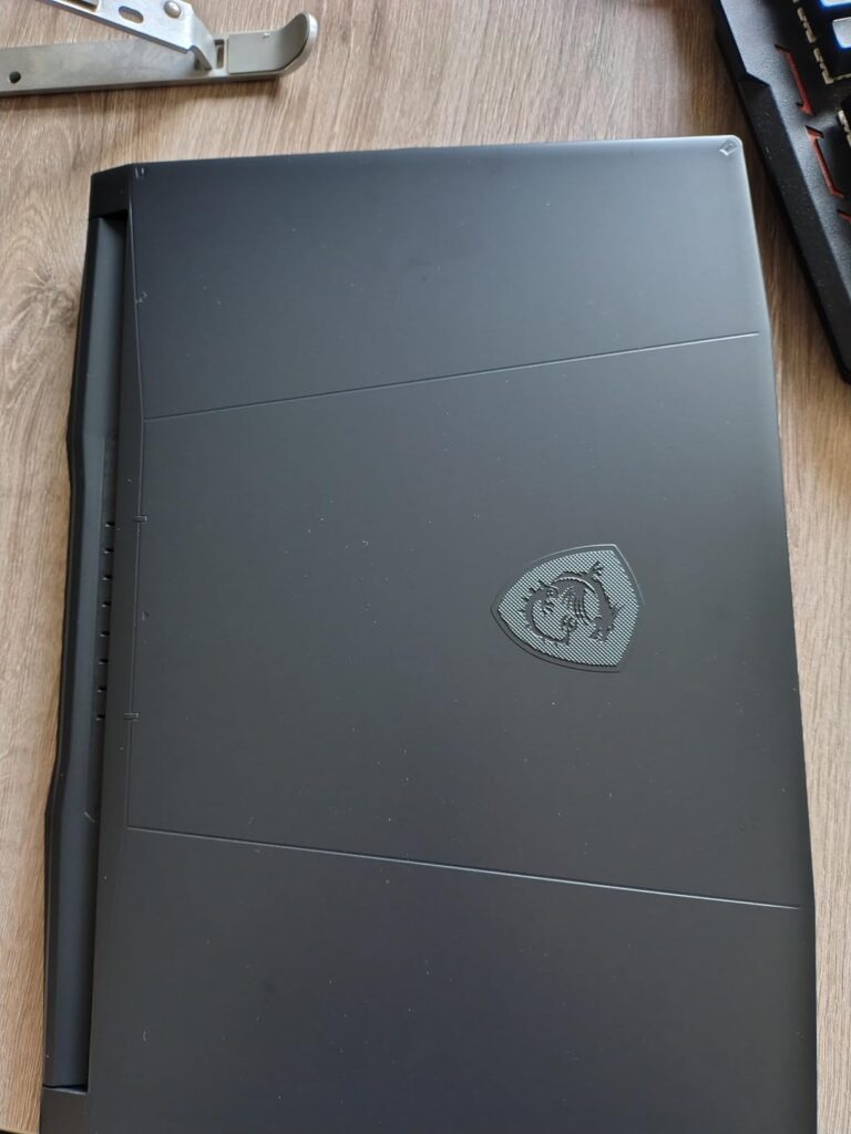 MSI Katana 15 HX 15.6 MSI Katana 15 HX 15.6" 165Hz QHD+ Gaming Laptop: Intel Core i9-14900HX, NVIDIA Geforce RTX 5070, 32GB DDR5, 1TB NVMe SSD, RGB Keyboard, Win 11 Home: Black B14WGK-016US - Customer Photo 3