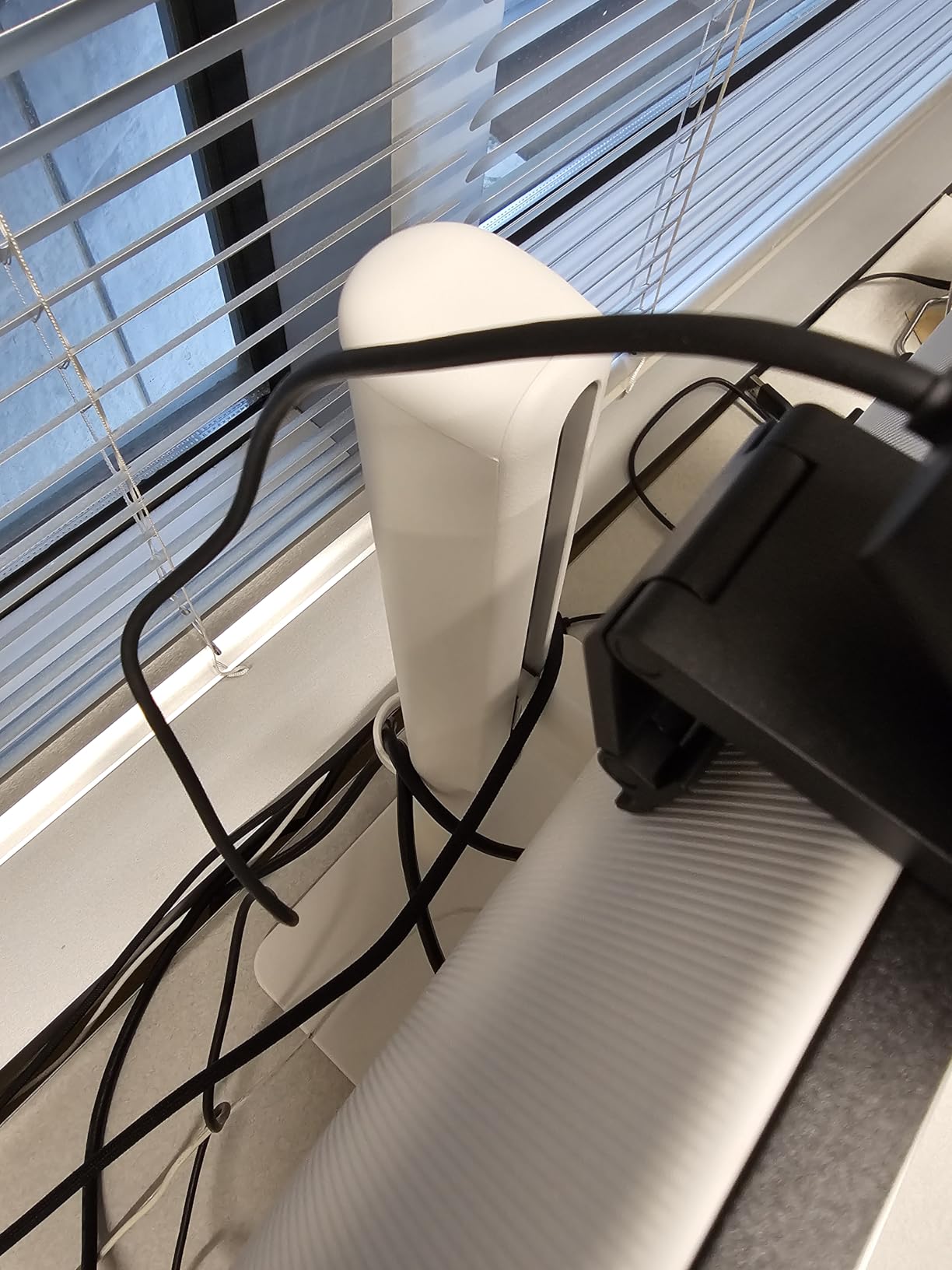 Dell 34 Plus USB-C Curved Monitor - S3425DW - 34-inch (3444 x 1440) up to 120 Hz 21:9 Display, VA Panel, AMD FreeSync Premium, 99% sRGB, 95% DCI-P3, Integrated Speakers, 3000:1 Contrast Ratio - Customer Photo 2