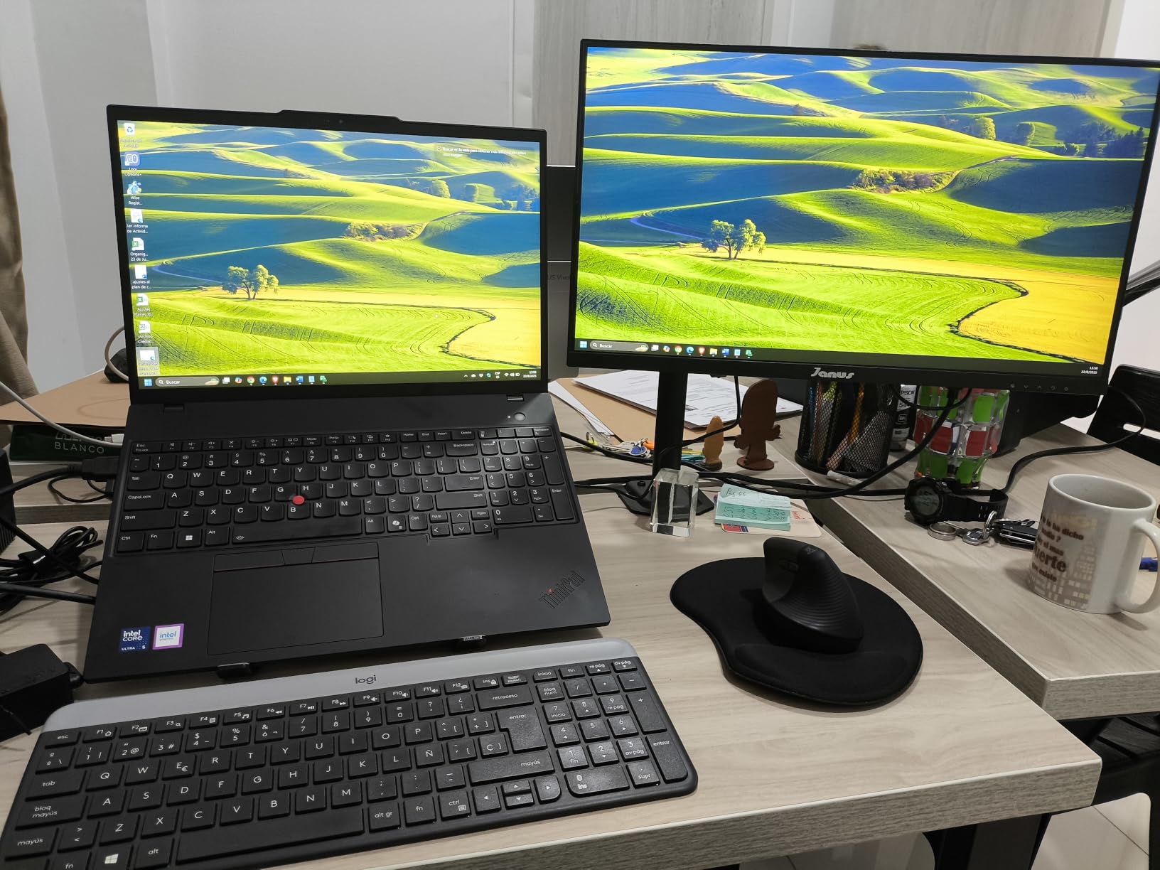 Lenovo ThinkPad T16 Gen 3 Business Laptop 16 Lenovo ThinkPad T16 Gen 3 Business Laptop 16