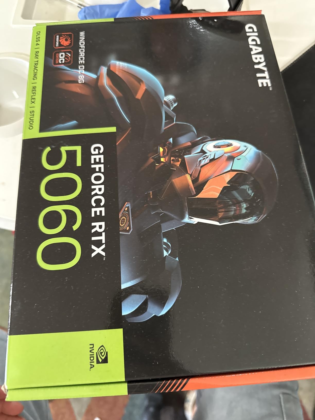 GIGABYTE GeForce RTX 5060 WINDFORCE OC 8G Graphics Card, 8GB 128-bit GDDR7, PCIe 5.0, WINDFORCE Cooling System, GV-N5060WF2OC-8GD Video Card - Customer Photo 4