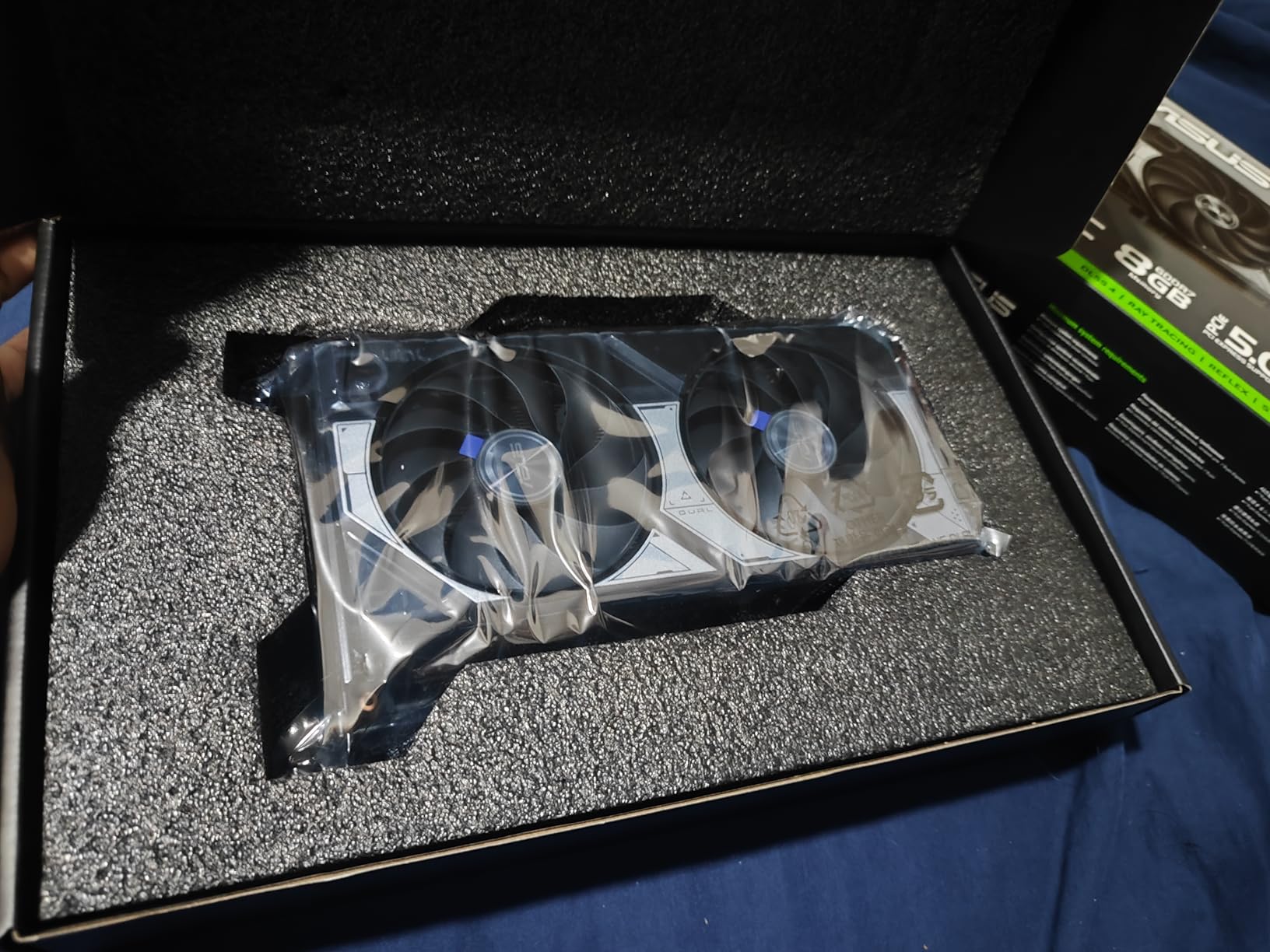 ASUS Dual GeForce RTX™ 5060 8GB GDDR7 OC Edition (PCIe 5.0, 8GB GDDR7, DLSS 4, HDMI 2.1b, DisplayPort 2.1b, 2.5-Slot Design, Axial-tech Fan Design, 0dB Technology, and More) - Customer Photo 3