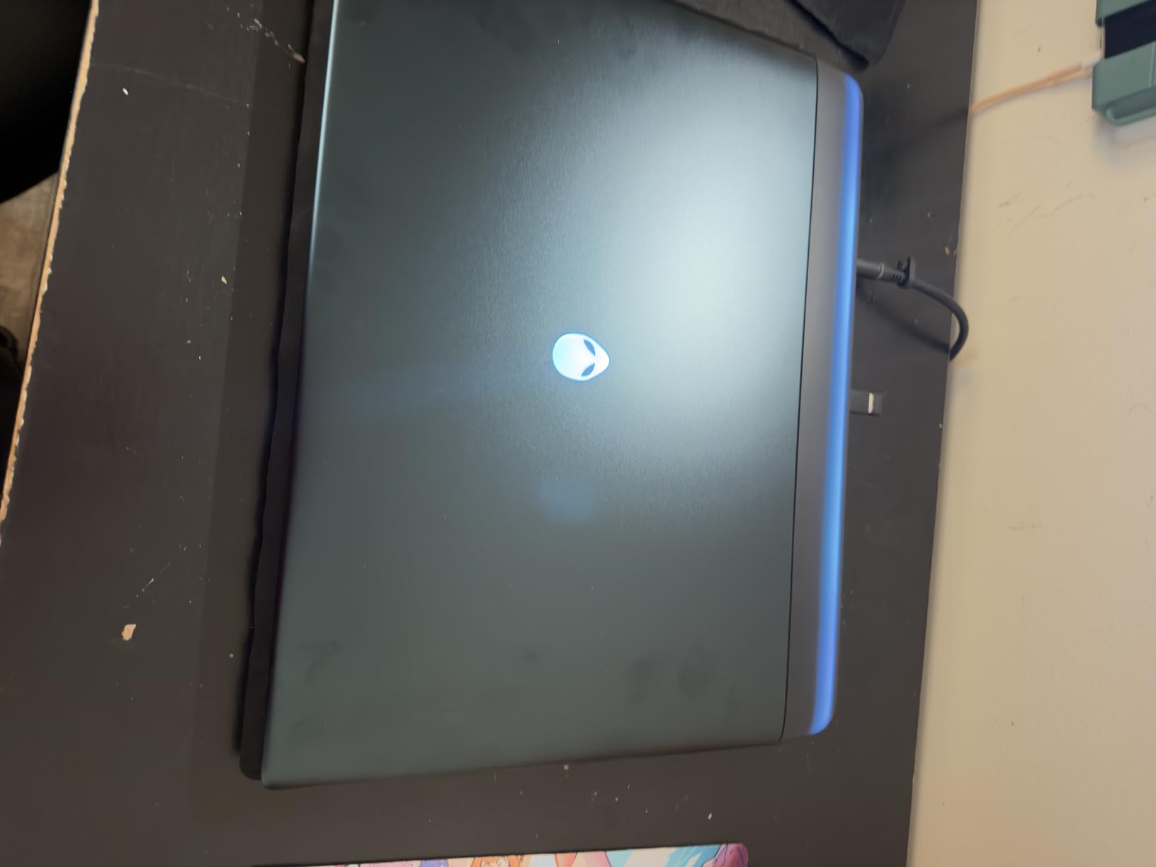 Alienware 18 Area-51 Gaming Laptop AA18250-18-inch QHD+ 300Hz 3ms Display, Intel Core Ultra 9-275HX, 32GB DDR5 RAM, 1TB SSD, NVIDIA GeForce RTX 5070, Windows 11 Home, Onsite Service - Liquid Teal - Customer Photo 2