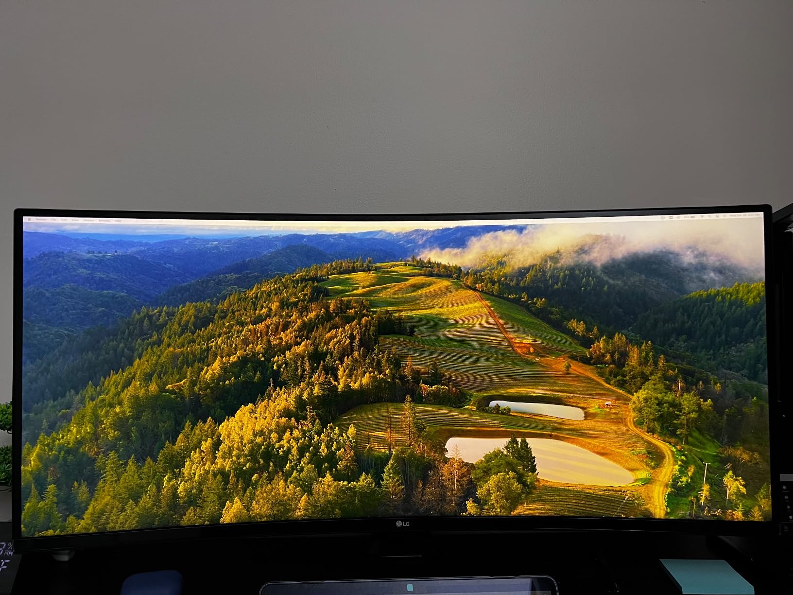 LG 34G630A-B 34-Inch Ultragear WQHD (3444 x 1440) Curved Gaming Monitor, 240Hz, 1ms, FreeSync Premium, DisplayHDR 400, Built-in Speaker, HDMI, DisplayPort, USB Type-C, Tilt/Height/Swivel Stand, Black - Customer Photo 5