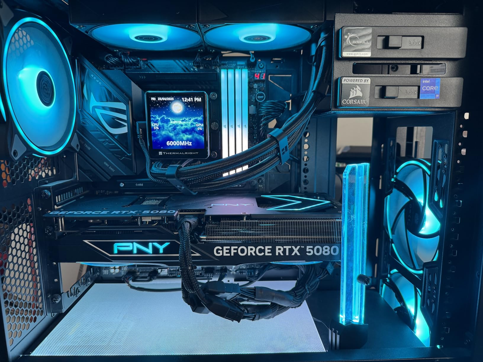 PNY NVIDIA GeForce RTX™ 5080 OC Triple Fan, Graphics Card (16GB GDDR7, 256-bit, Boost Speed: 2730 MHz, PCIe® 5.0, HDMI®/DP 2.1, 2.99-Slot, NVIDIA Blackwell Architecture, DLSS 4) Customer Review PNY NVIDIA GeForce RTX™ 5080 OC Triple Fan, Graphics Card (16GB GDDR7, 256-bit, Boost Speed: 2730 MHz, PCIe® 5.0, HDMI®/DP 2.1, 2.99-Slot, NVIDIA Blackwell Architecture, DLSS 4) - Customer Photo 2