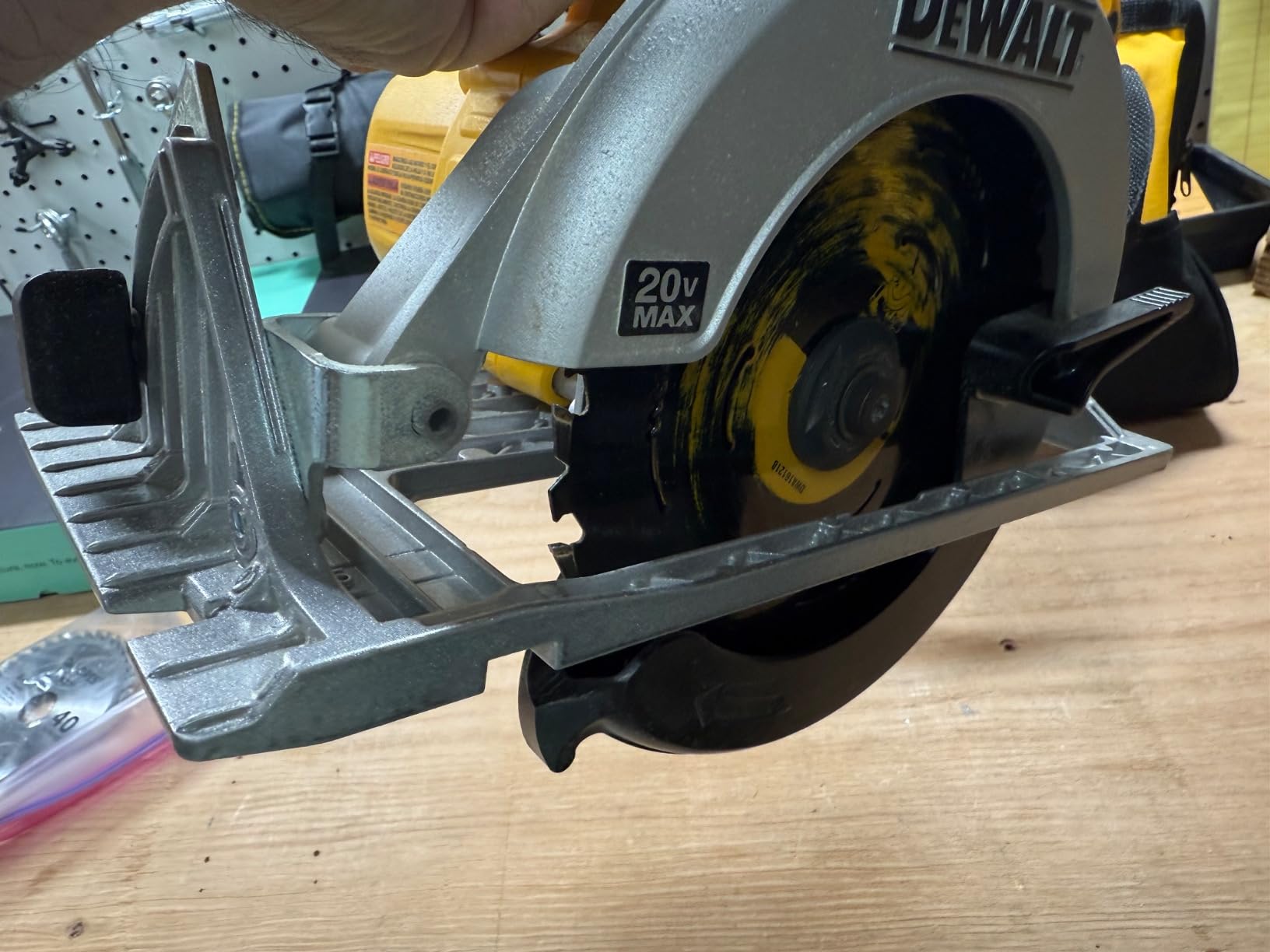 BLACK+DECKER 20V MAX* Cordless Reciprocating Saw Kit (BDCR20C) - Customer Photo 4