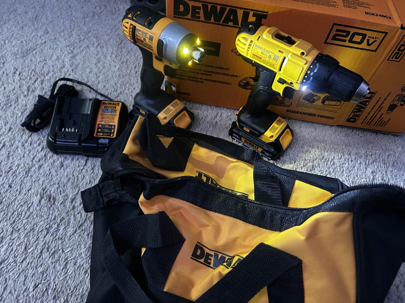 DEWALT 20V MAX Cordless Drill and Impact Driver, Power Tool Combo Kit, Includes 2 Batteries, Charger and Bag (DCK240C2) - Customer Photo 3