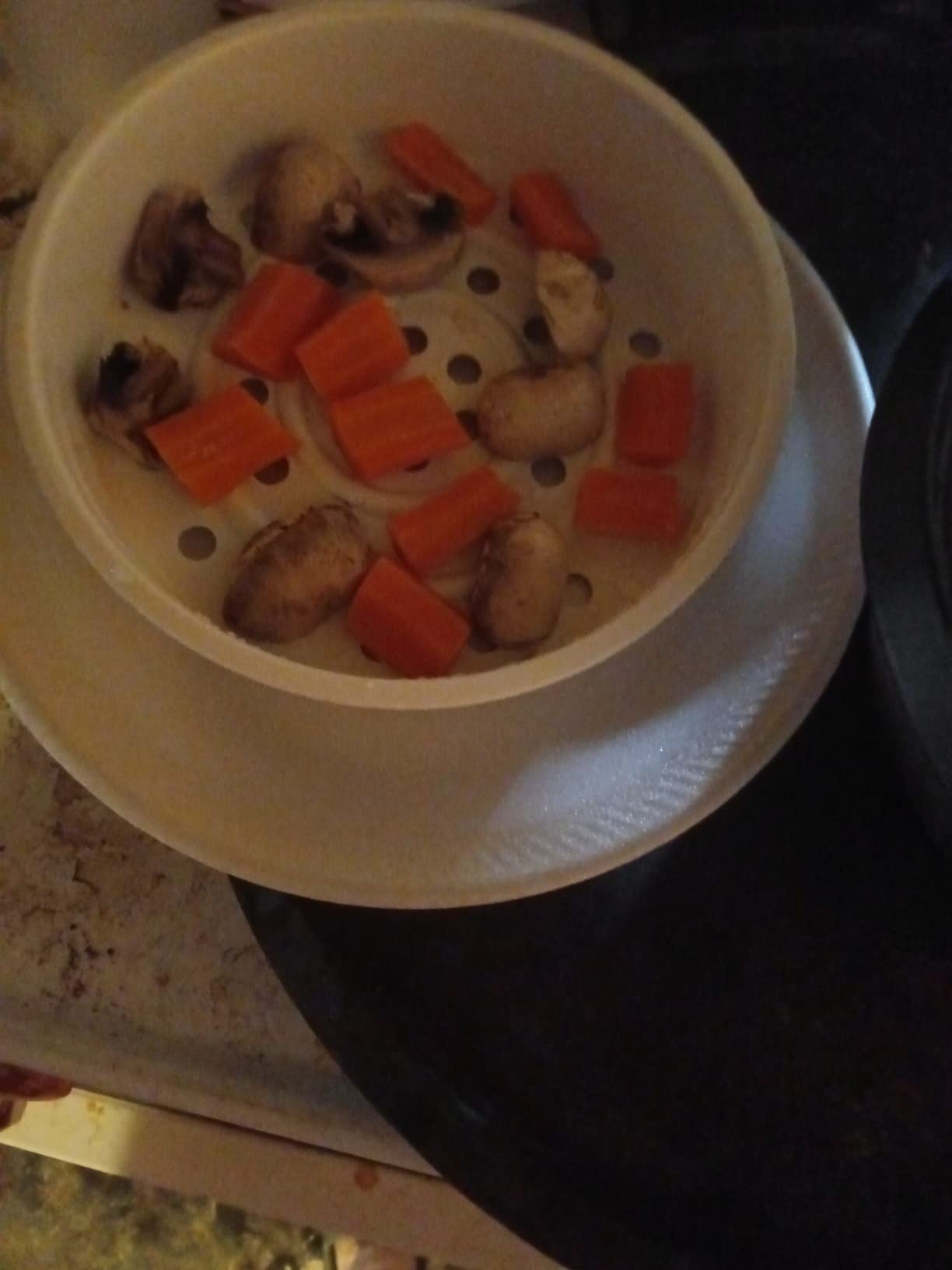 BLACK+DECKER Rice Cooker 6-Cup (Cooked) with Steaming Basket, Removable Non-Stick Bowl, White - Customer Photo 2