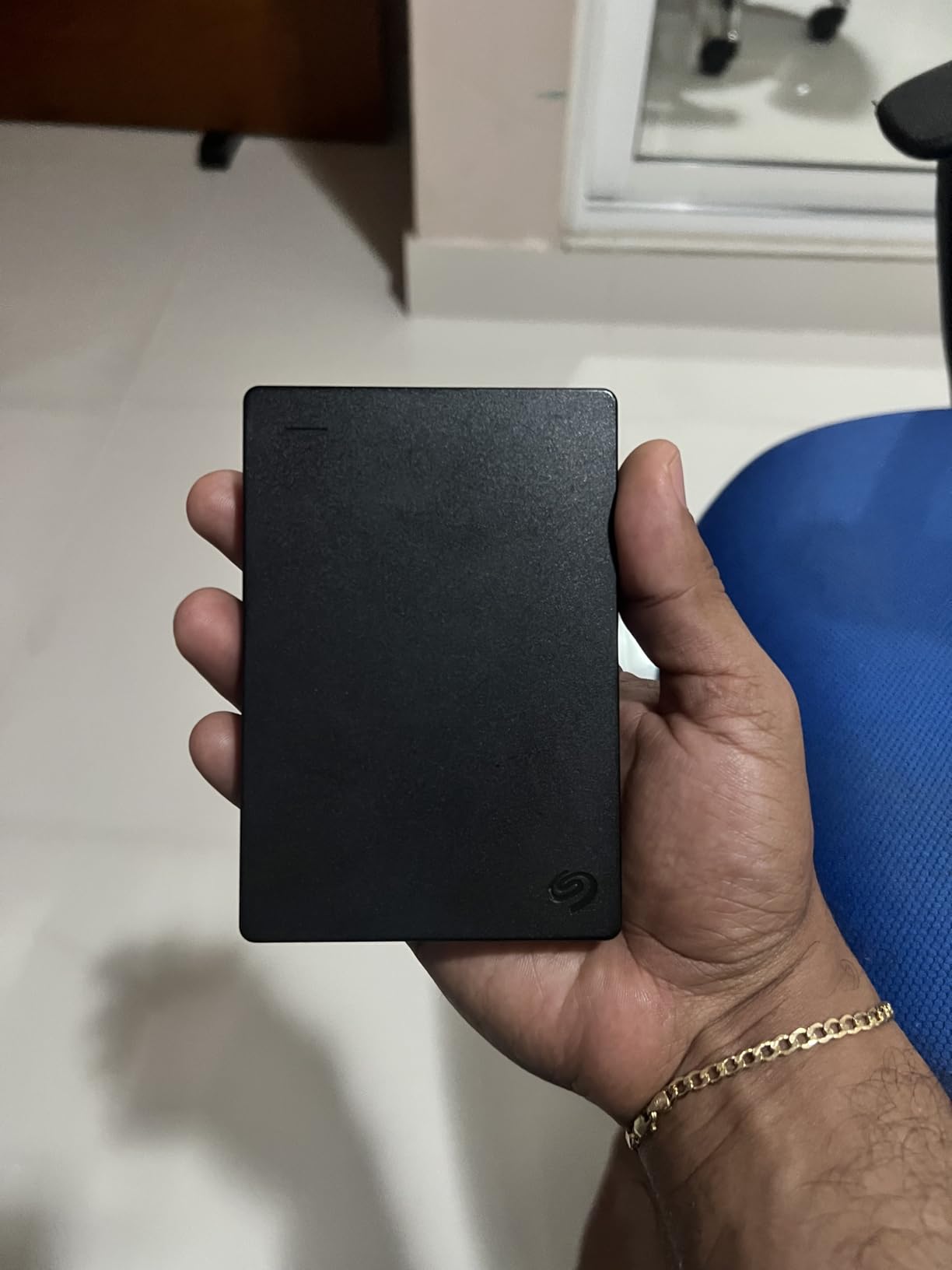 Seagate Portable 5TB External Hard Drive HDD – USB 3.0 for PC, Mac, PS4, & Xbox - 1-Year Rescue Service (STGX5000400), Black - Customer Photo 2