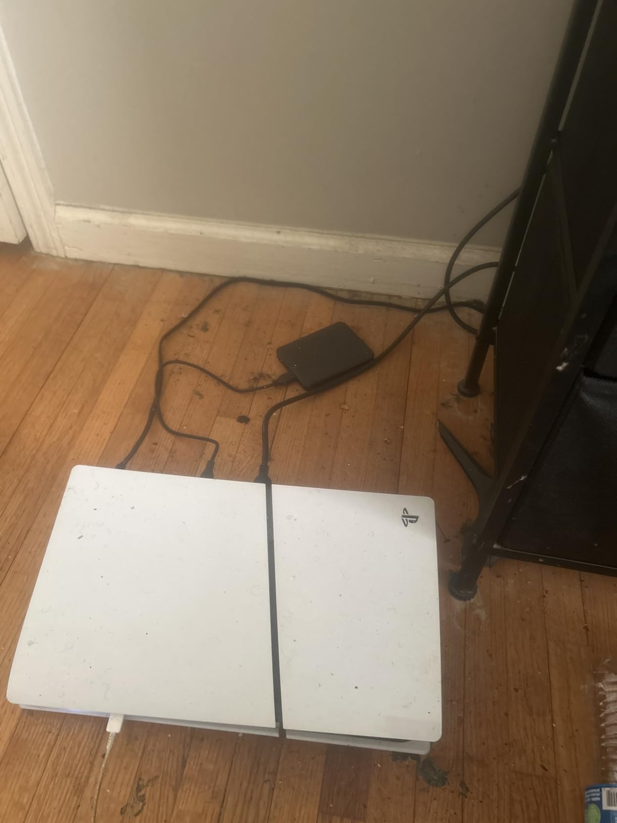 Western Digital WD 5TB Elements Portable External Hard Drive for Windows, USB 3.2 Gen 1/USB 3.0 for PC & Mac, Plug and Play Ready - WDBU6Y0050BBK-WESN - Customer Photo 1