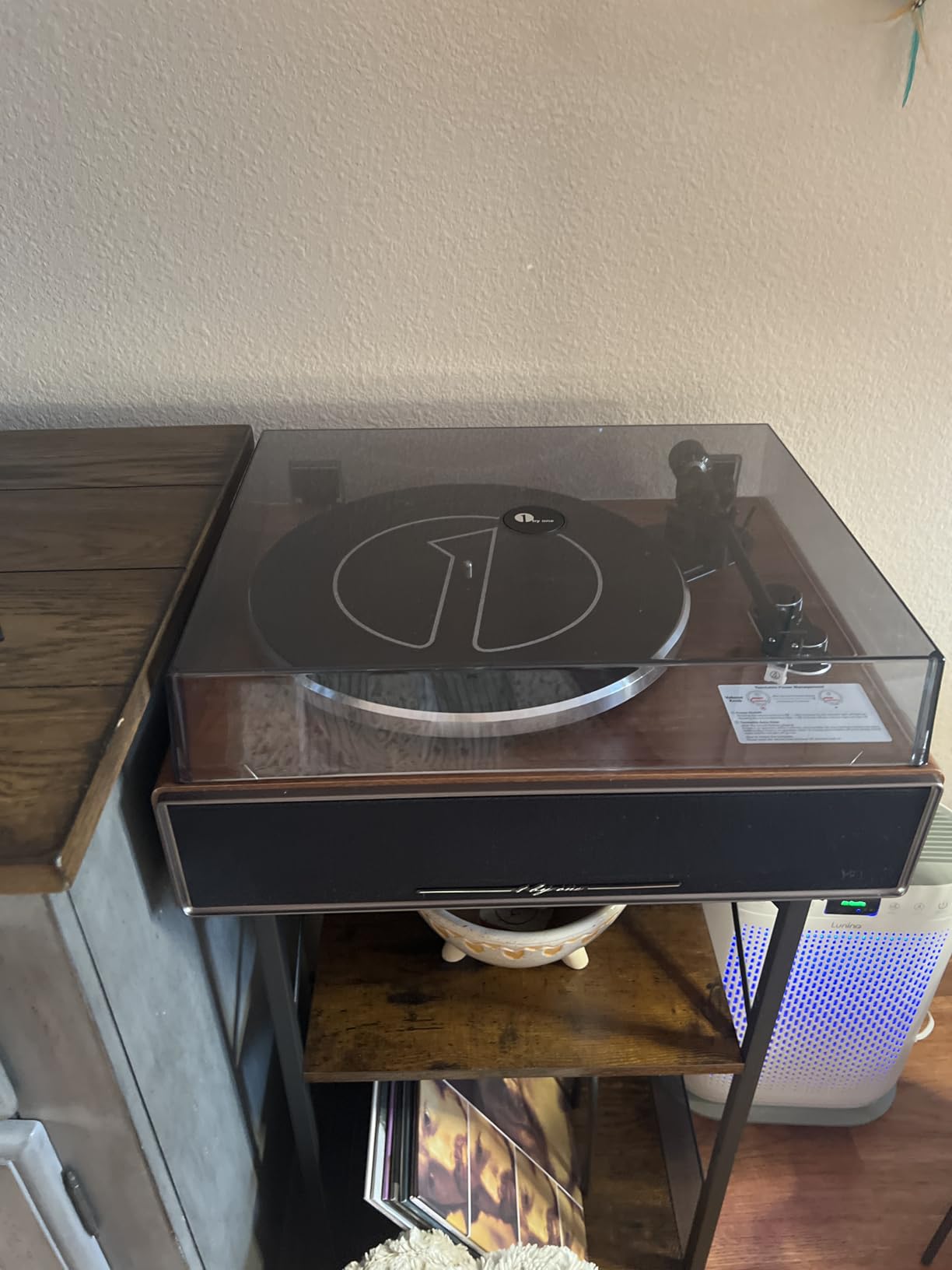 1 by ONE High Fidelity Belt Drive Turntable with Built-in Speakers, Vinyl Record Player with Magnetic Cartridge, Wireless Playback and Aux-in Functionality, Auto Off - Customer Photo 1