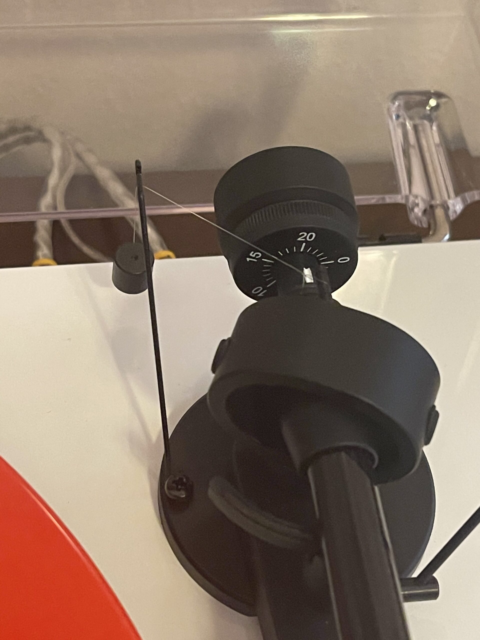 Pro-Ject Audio Systems Debut Carbon EVO, Audiophile Turntable with Carbon Fiber tonearm - Customer Photo 3