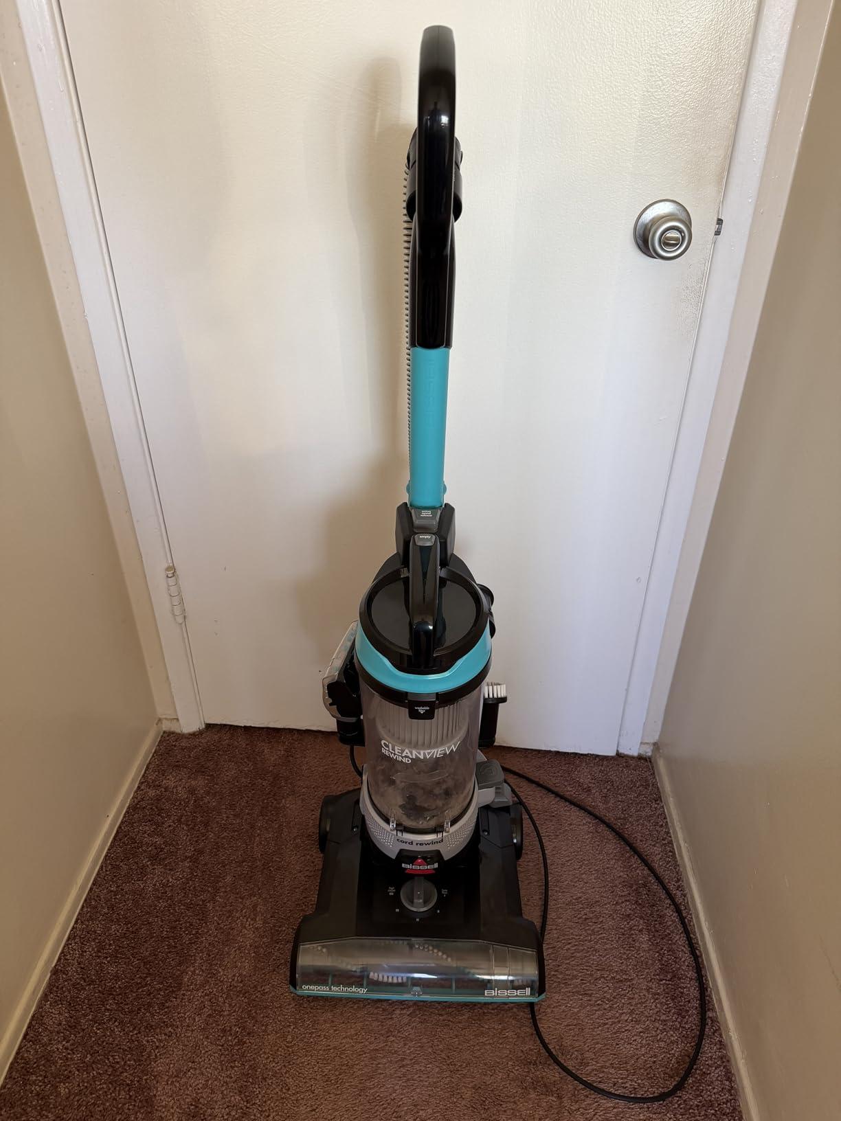 Bissell CleanView Rewind Upright Bagless Vacuum with Automatic Cord Rewind & Active Wand, 3534 - Customer Photo 1