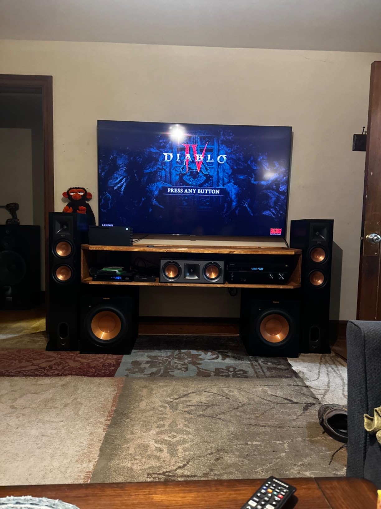 Klipsch Reference 5.2 Home Theater System w/ 7.2 Receiver, w/ 2X R-26FA Floorstanding Speaker, R-25C Center Speaker, R-41M Speaker, 2X R-12SW Subwoofer & Yamaha RX-V6A 7.2-Channel AV Receiver Customer Review Klipsch Reference 5.2 Home Theater System w/ 7.2 Receiver, w/ 2X R-26FA Floorstanding Speaker, R-25C Center Speaker, R-41M Speaker, 2X R-12SW Subwoofer & Yamaha RX-V6A 7.2-Channel AV Receiver - Customer Photo 1