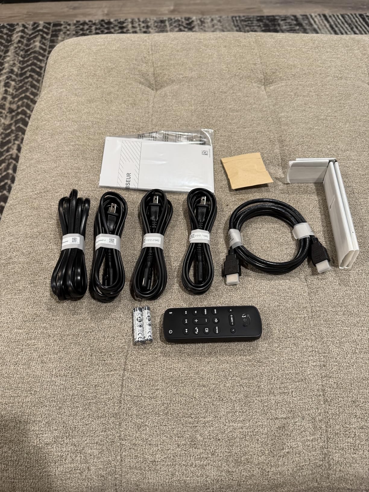 Amazon Fire TV Soundbar Plus with subwoofer and surround sound speakers (newest model), 5.1 channel, Dolby Atmos, clear dialogue Customer Review Amazon Fire TV Soundbar Plus with subwoofer and surround sound speakers (newest model), 5.1 channel, Dolby Atmos, clear dialogue - Customer Photo 2
