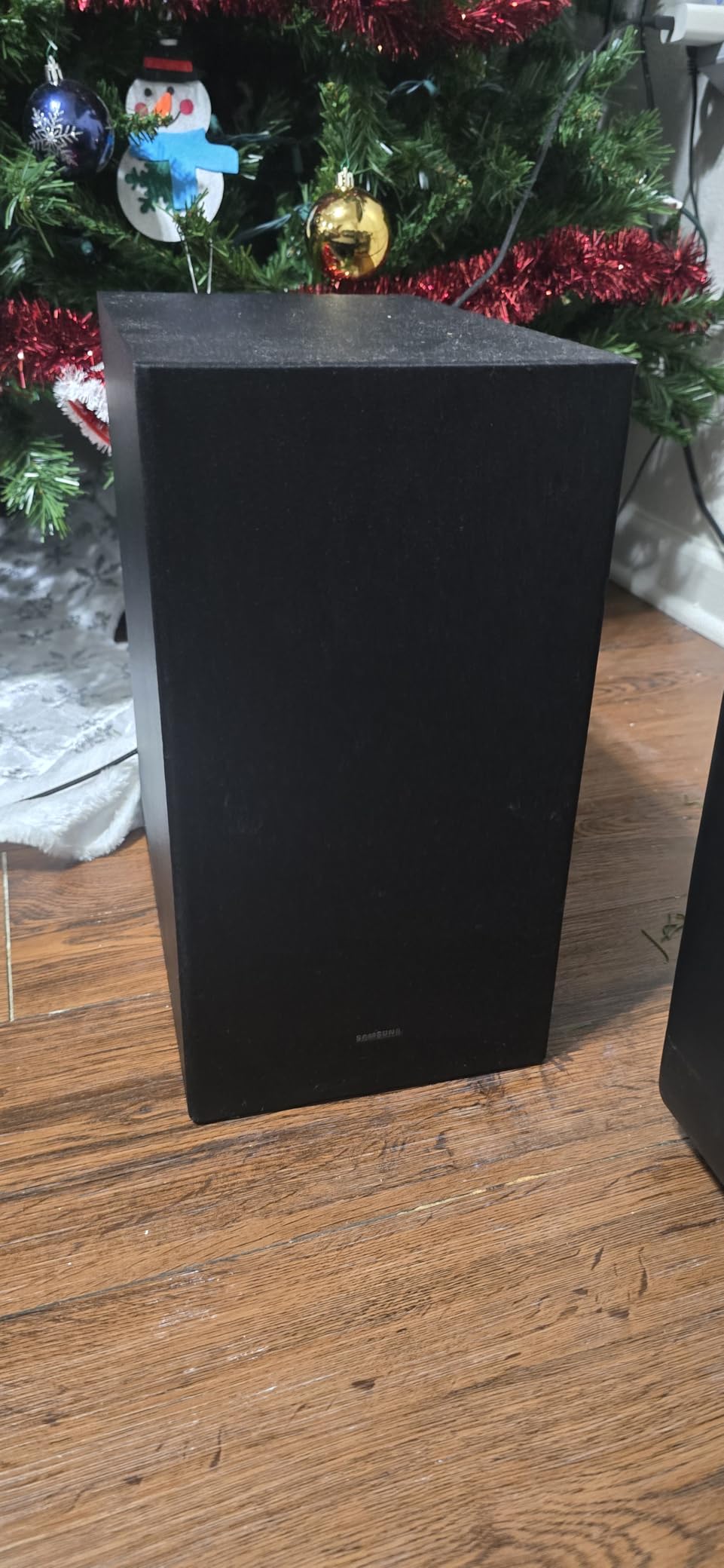 Samsung B-Series Soundbar HW B400F 2.0 ch Soundbar with Built in Subwoofer (2025 Model) One Remote Control, Surround Sound Expansion, Voice Enhance Mode Customer Review Samsung B-Series Soundbar HW B400F 2.0 ch Soundbar with Built in Subwoofer (2025 Model) One Remote Control, Surround Sound Expansion, Voice Enhance Mode - Customer Photo 1