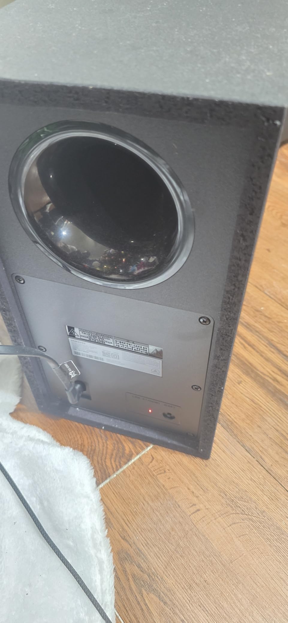 Samsung B-Series Soundbar HW B400F 2.0 ch Soundbar with Built in Subwoofer (2025 Model) One Remote Control, Surround Sound Expansion, Voice Enhance Mode Customer Review Samsung B-Series Soundbar HW B400F 2.0 ch Soundbar with Built in Subwoofer (2025 Model) One Remote Control, Surround Sound Expansion, Voice Enhance Mode - Customer Photo 2