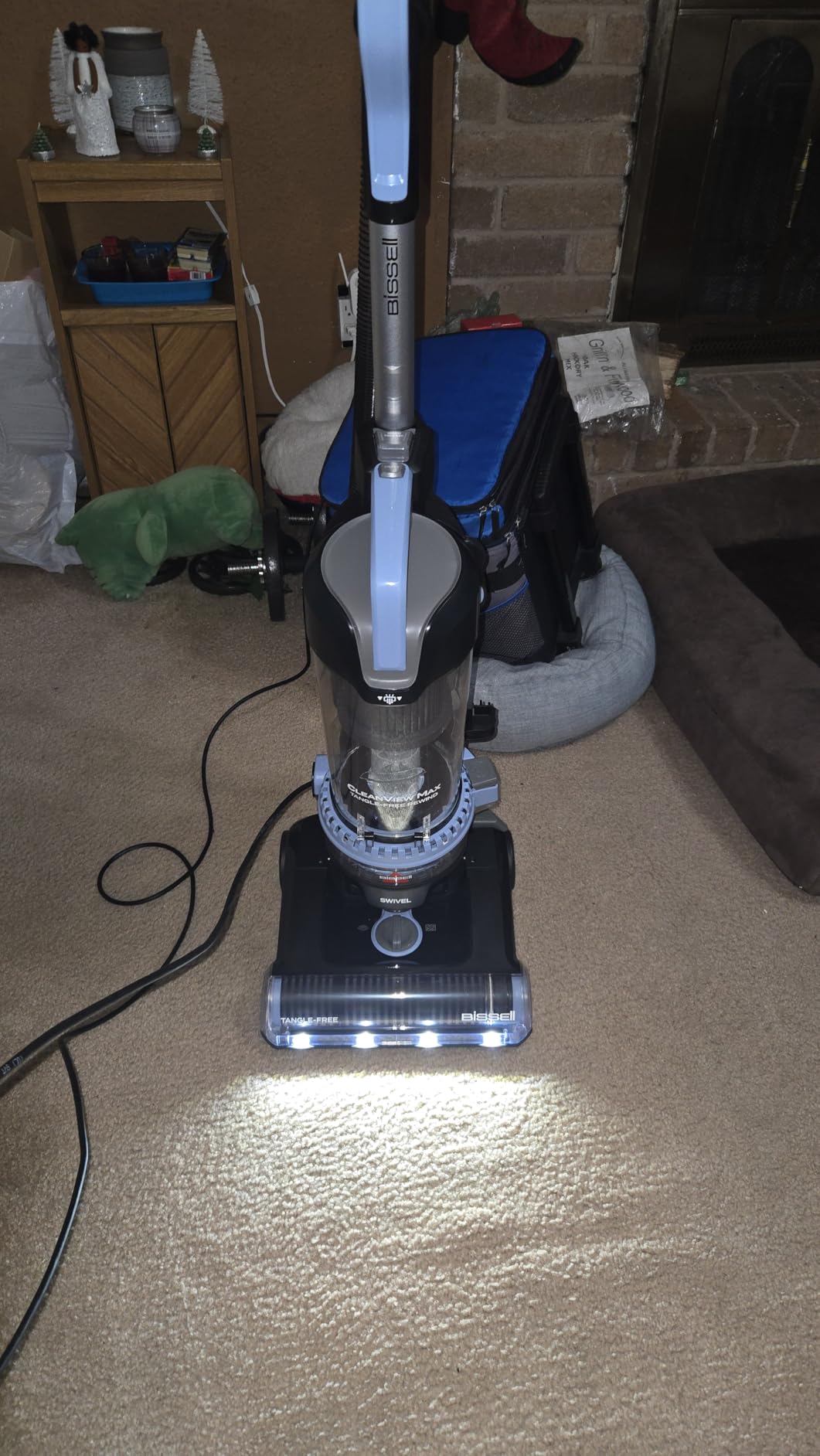 Bissell CleanView Max Tangle-Free with LED Headlights, Active Extension Wand, Tangle-Free Brush Roll, Included pet Tools, 4072L - Customer Photo 4