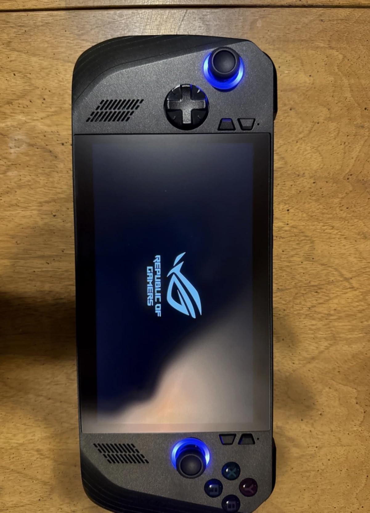 ASUS ROG Xbox Ally - 7 inch 1080p 120Hz Touchscreen Gaming Handheld AMD Ryzen Z2 A 16GB RAM 512GB SSD Customer Review ASUS ROG Xbox Ally - 7 inch 1080p 120Hz Touchscreen Gaming Handheld AMD Ryzen Z2 A 16GB RAM 512GB SSD - Customer Photo 3